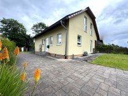Hauptbild Einziehen und Wohlfühlen! - modernes Einfamilienhaus mit Photovoltaik und Solarthermie